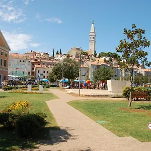 https://studio-sunrise.in-istria.net